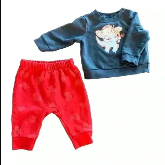 Cat & Jack Newborn Baby Valentine Outfit Sweat Shirt & Pants Red 0-3 Months - Picture 2 of 13